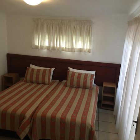 The Crescent Guesthouses - Bnb/Self Catering Durban Exterior photo